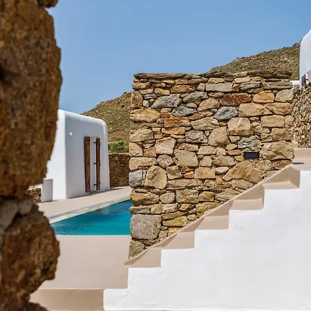 Willa Levi's By Ethos Hospitality - Tennis Court Panormos (Mykonos)